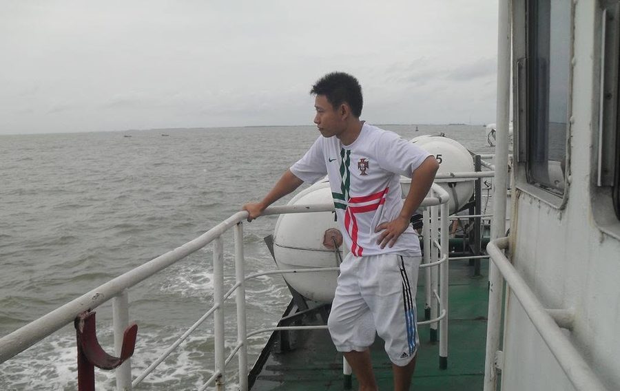 Nguyễn Chí Hiếu thời sinh viên, lúc còn mất gốc tiếng Anh